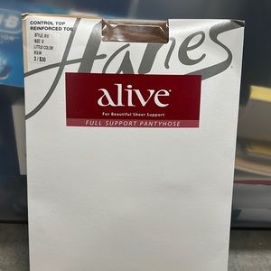 Hanes women’s stockings- 5 pair